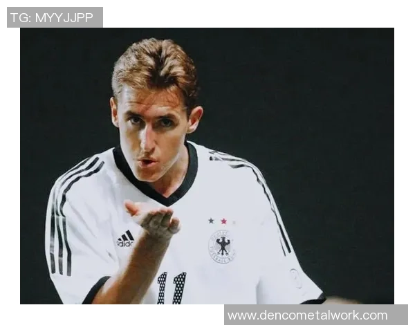 O型血足球明星的传奇之路与成就揭秘 O型血足球明星的传奇之路与成就揭秘