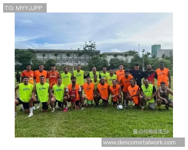 与足球明星的合影记录下的瞬间与梦想的交汇之旅 与足球明星的合影记录下的瞬间与梦想的交汇之旅